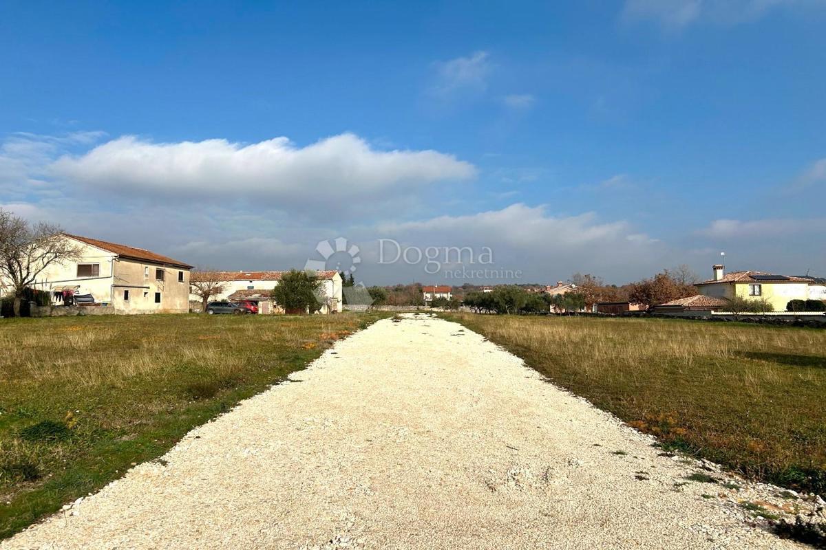 Terreno edificabile Vodnjan, 939m2