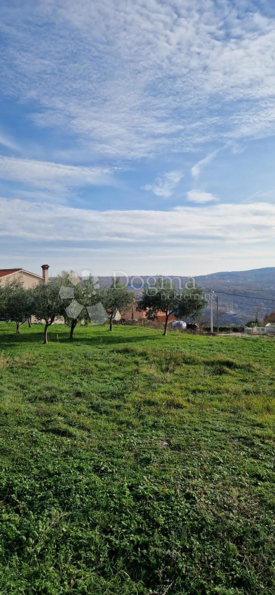 Terreno Labin, 785m2
