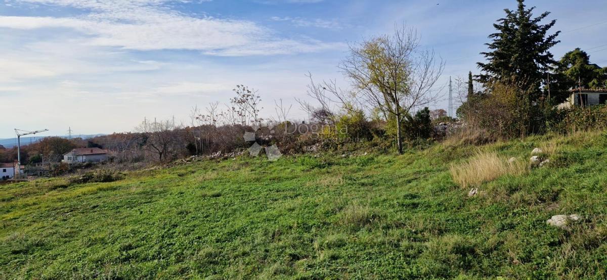 Terreno Labin, 785m2