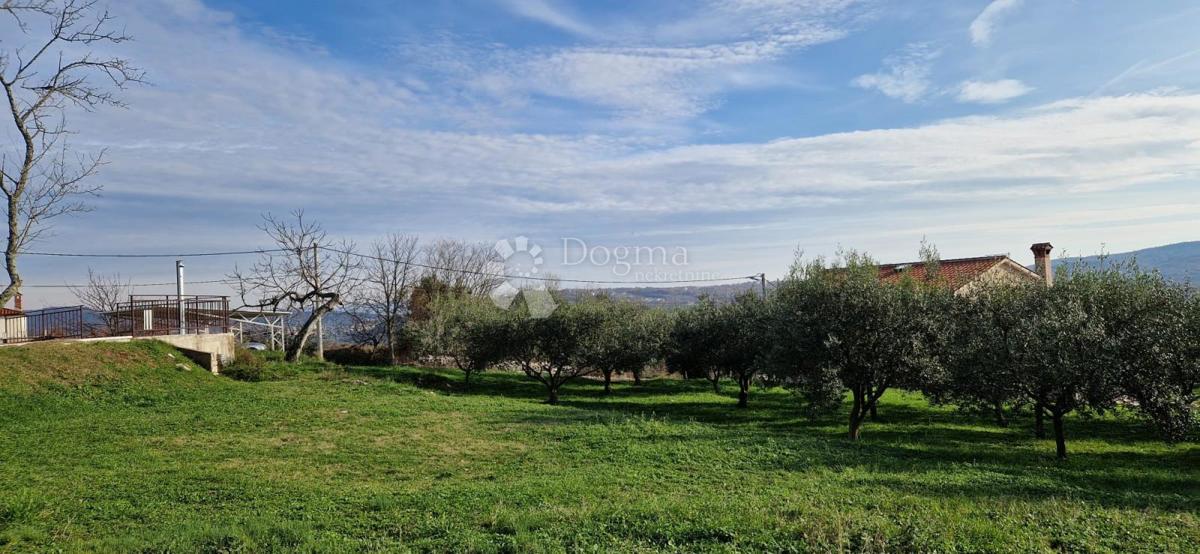 Terreno Labin, 785m2