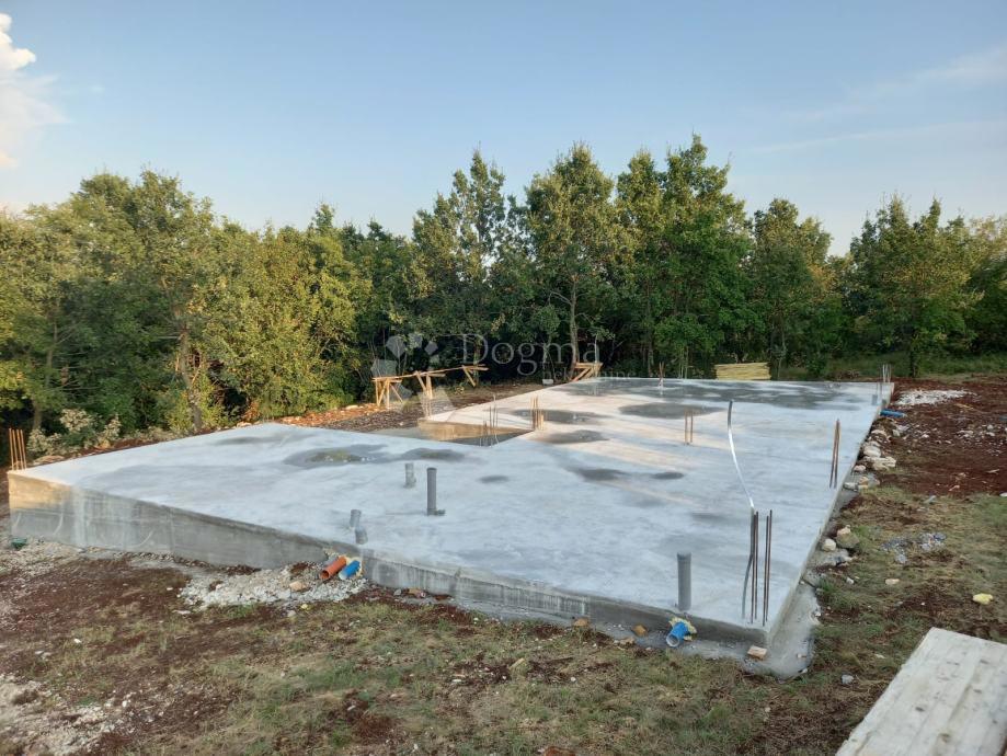 Terreno edificabile Višnjan, 552m2