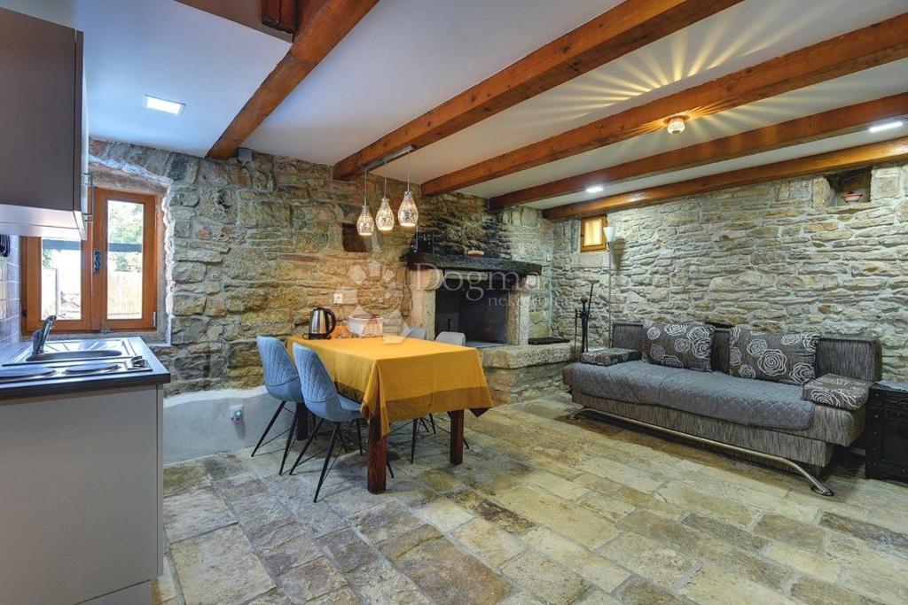 Casa Režanci, Svetvinčenat, 65m2