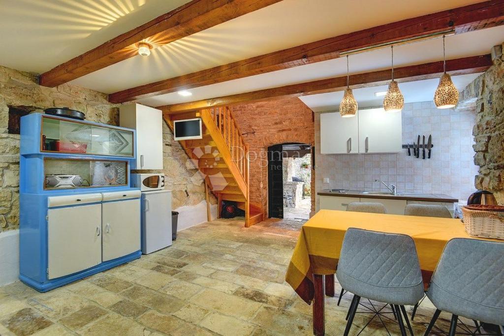 Casa Režanci, Svetvinčenat, 65m2