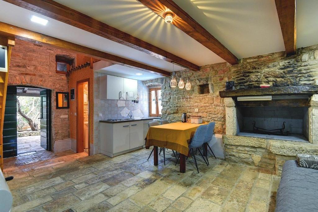 Casa Režanci, Svetvinčenat, 65m2