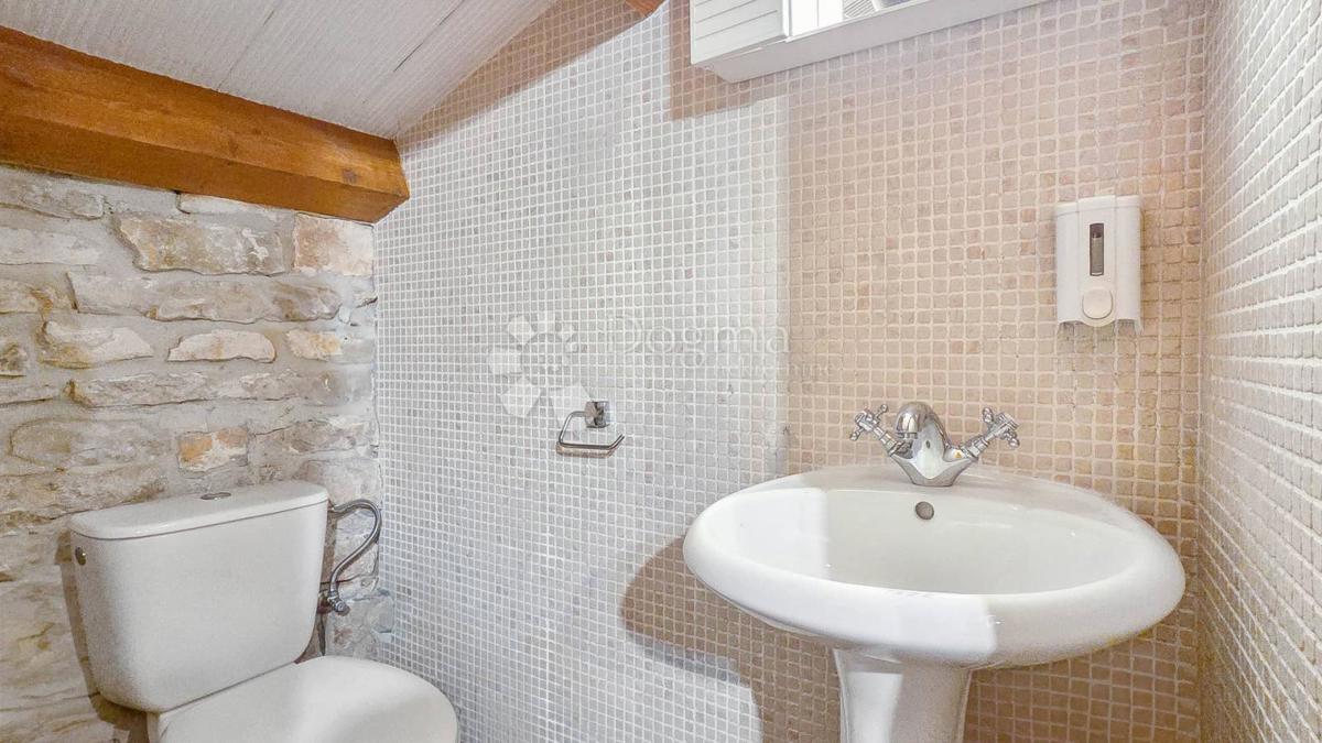 Casa Režanci, Svetvinčenat, 65m2