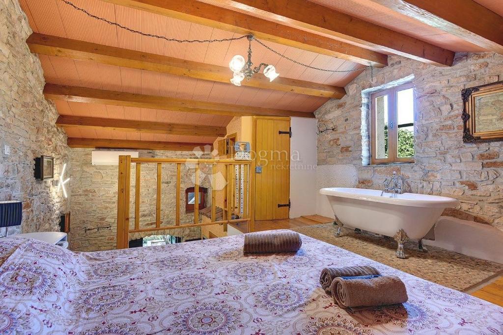 Casa Režanci, Svetvinčenat, 65m2