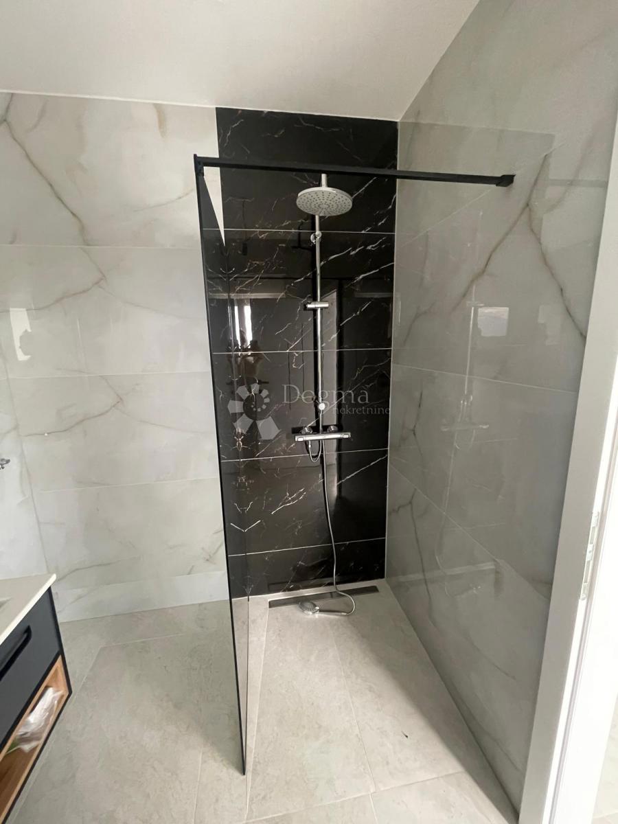 Casa Tribunj, 243,70m2