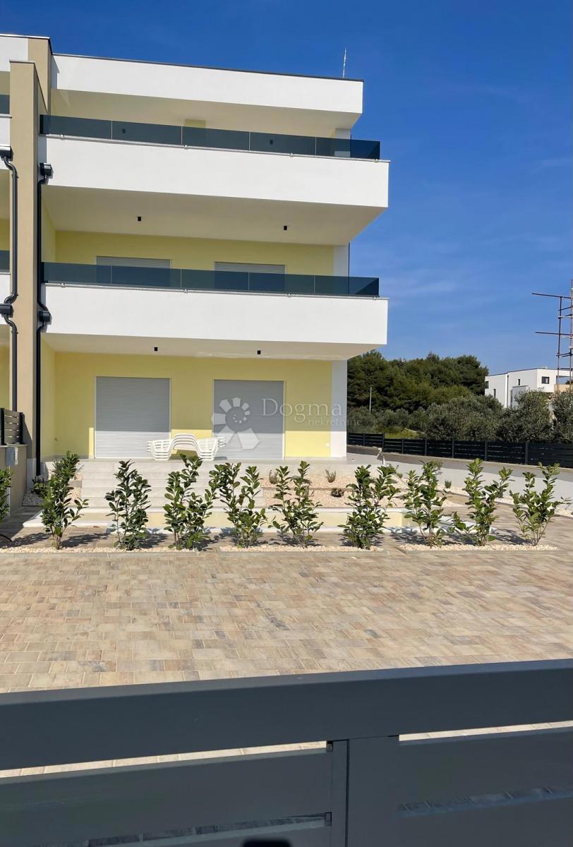 Casa Tribunj, 243,70m2