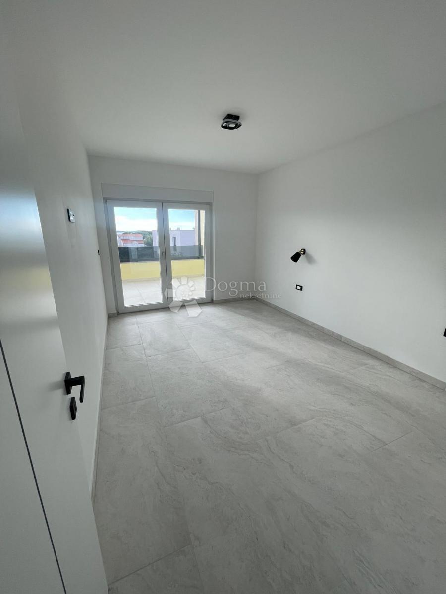 Casa Tribunj, 243,70m2