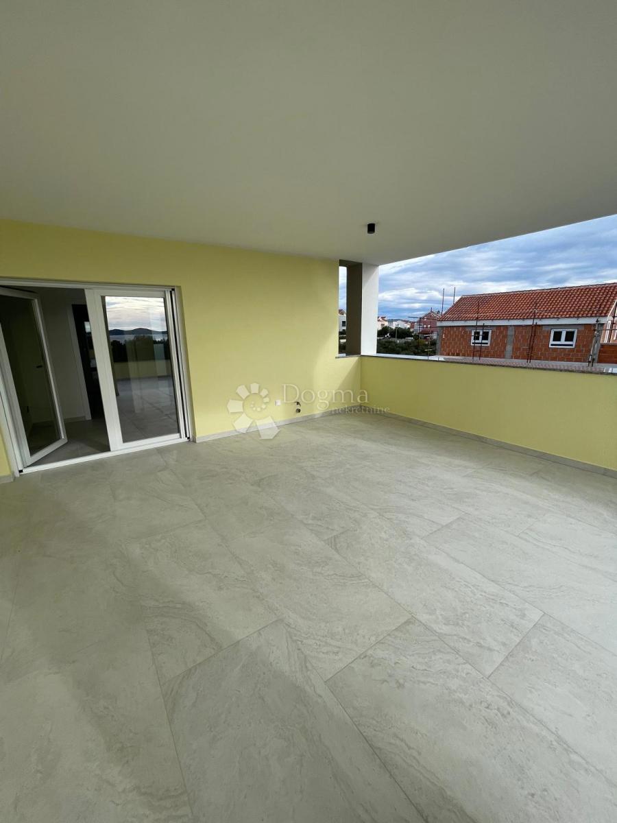 Casa Tribunj, 243,70m2