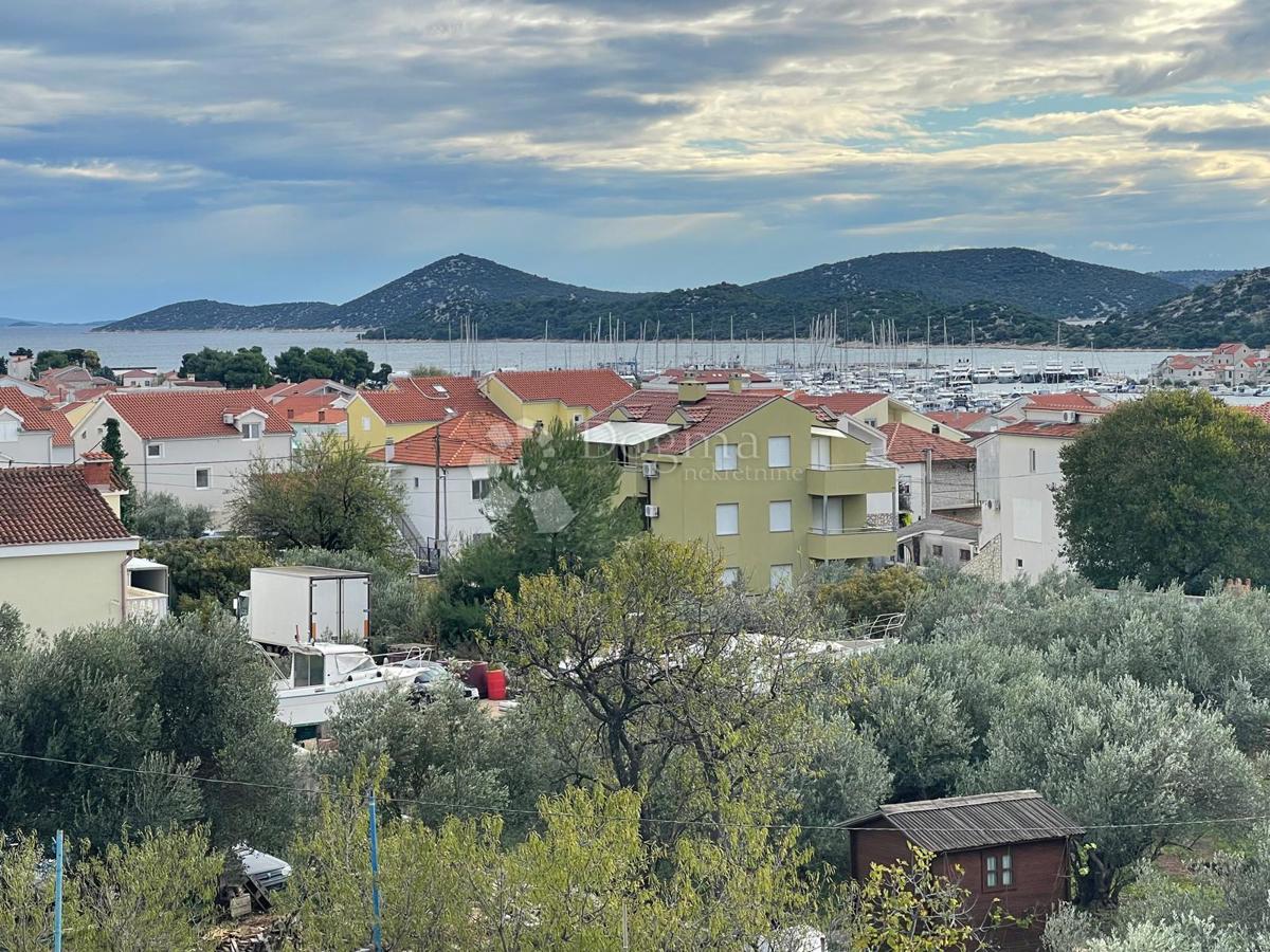 Casa Tribunj, 243,70m2