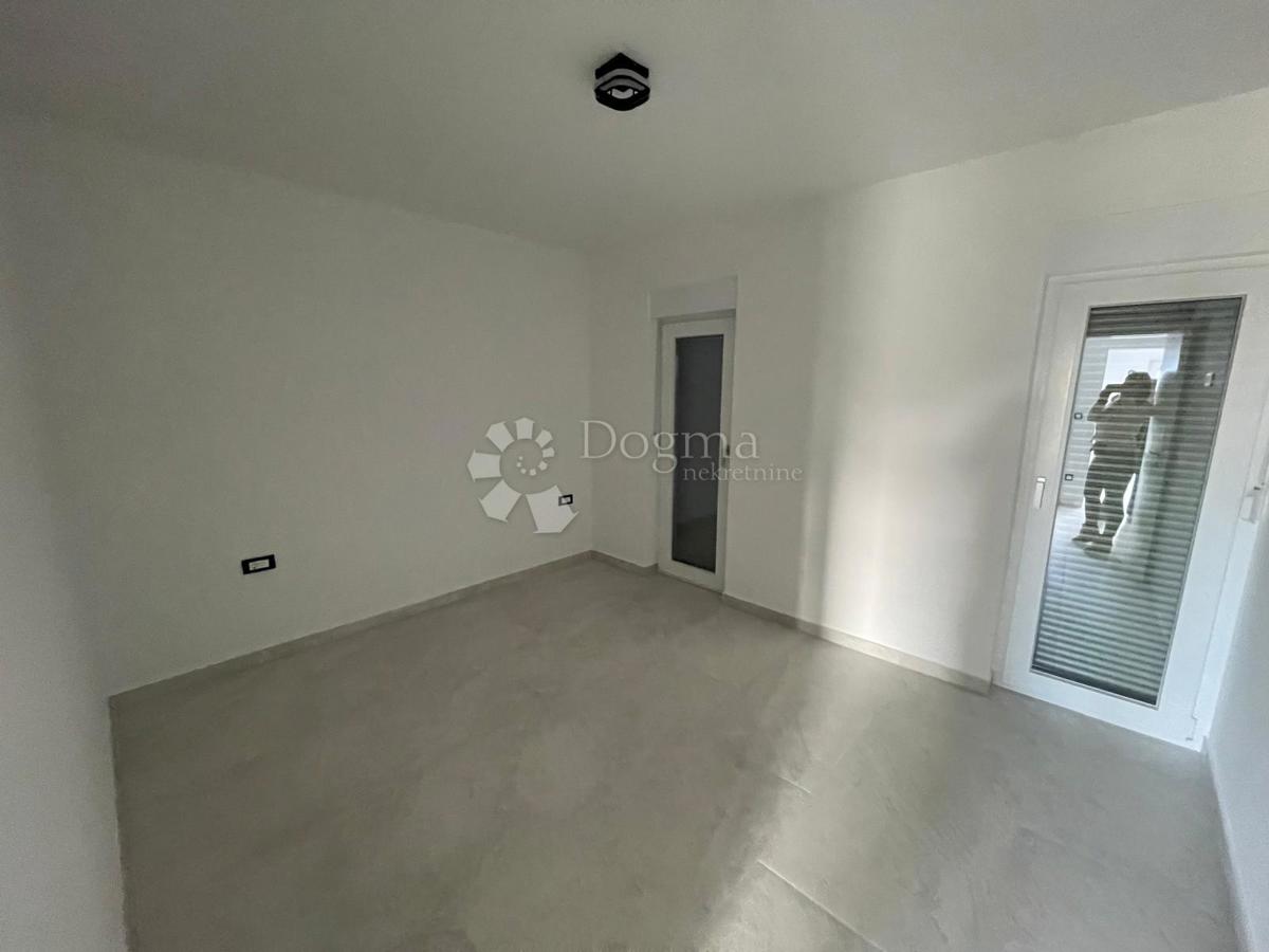 Casa Tribunj, 243,70m2