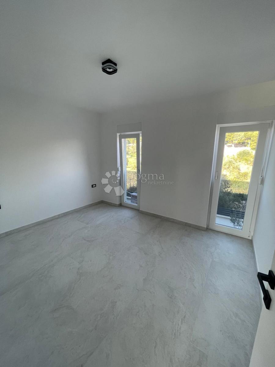 Casa Tribunj, 243,70m2