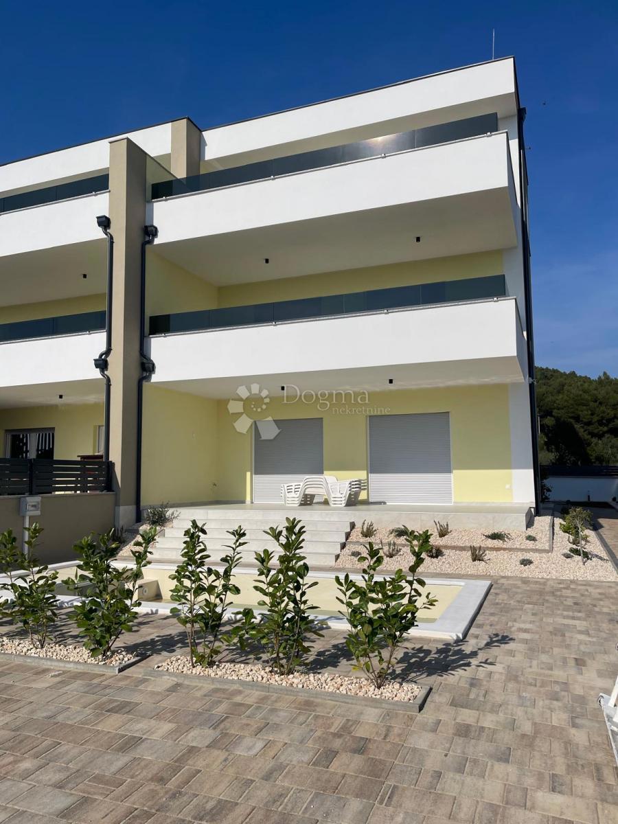 Casa Tribunj, 243,70m2