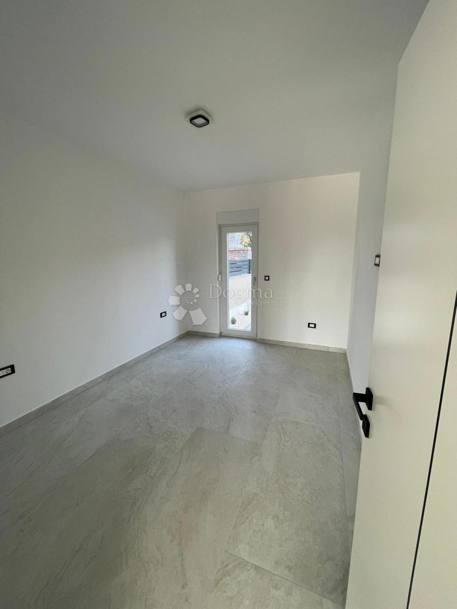 Casa Tribunj, 243,70m2