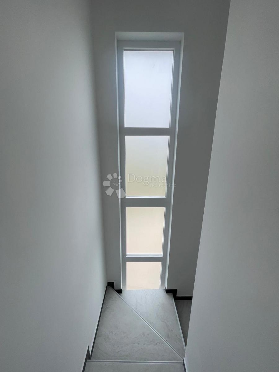 Casa Tribunj, 243,70m2