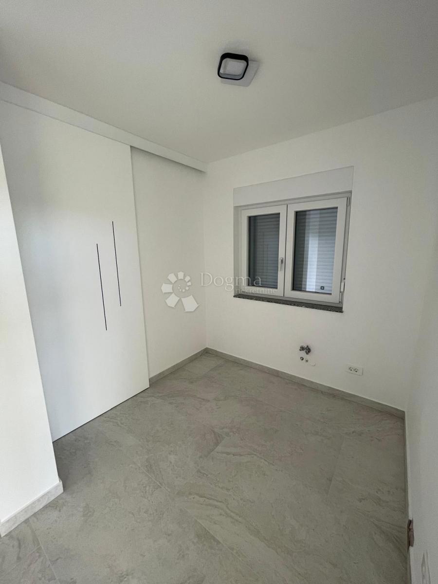 Casa Tribunj, 243,70m2