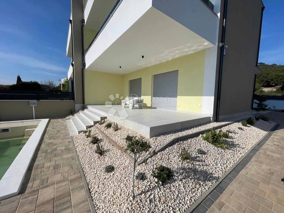 Casa Tribunj, 243,70m2