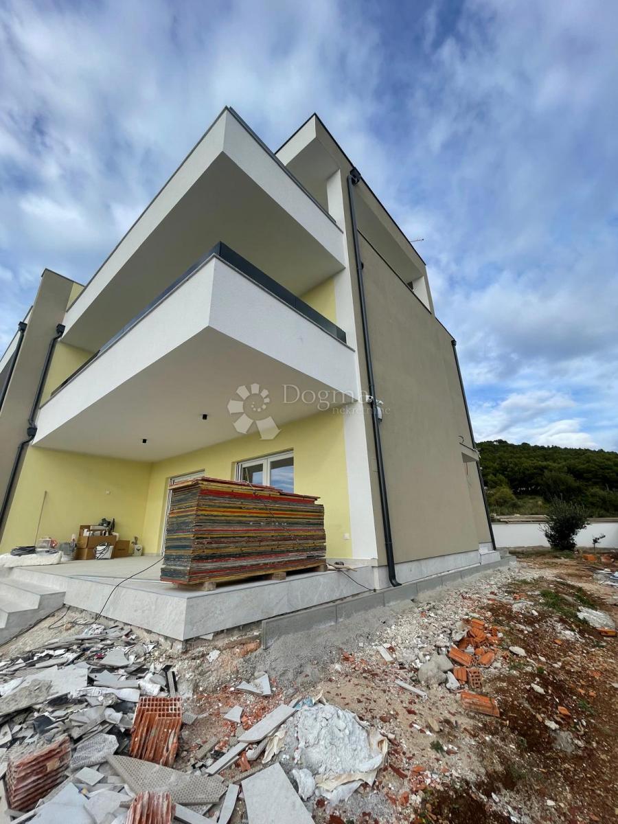 Casa Tribunj, 243,70m2