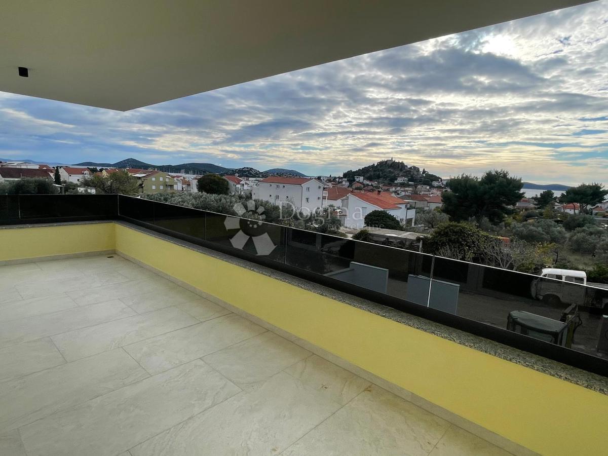 Casa Tribunj, 243,70m2