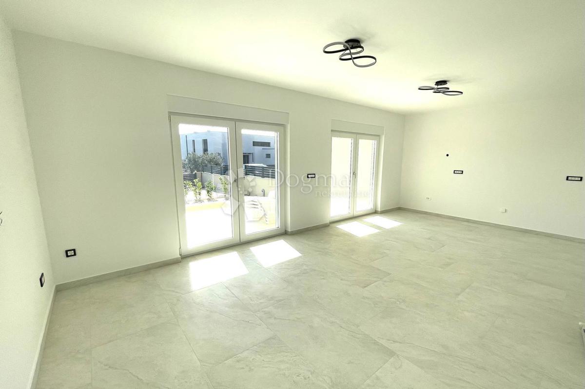 Casa Tribunj, 243,70m2