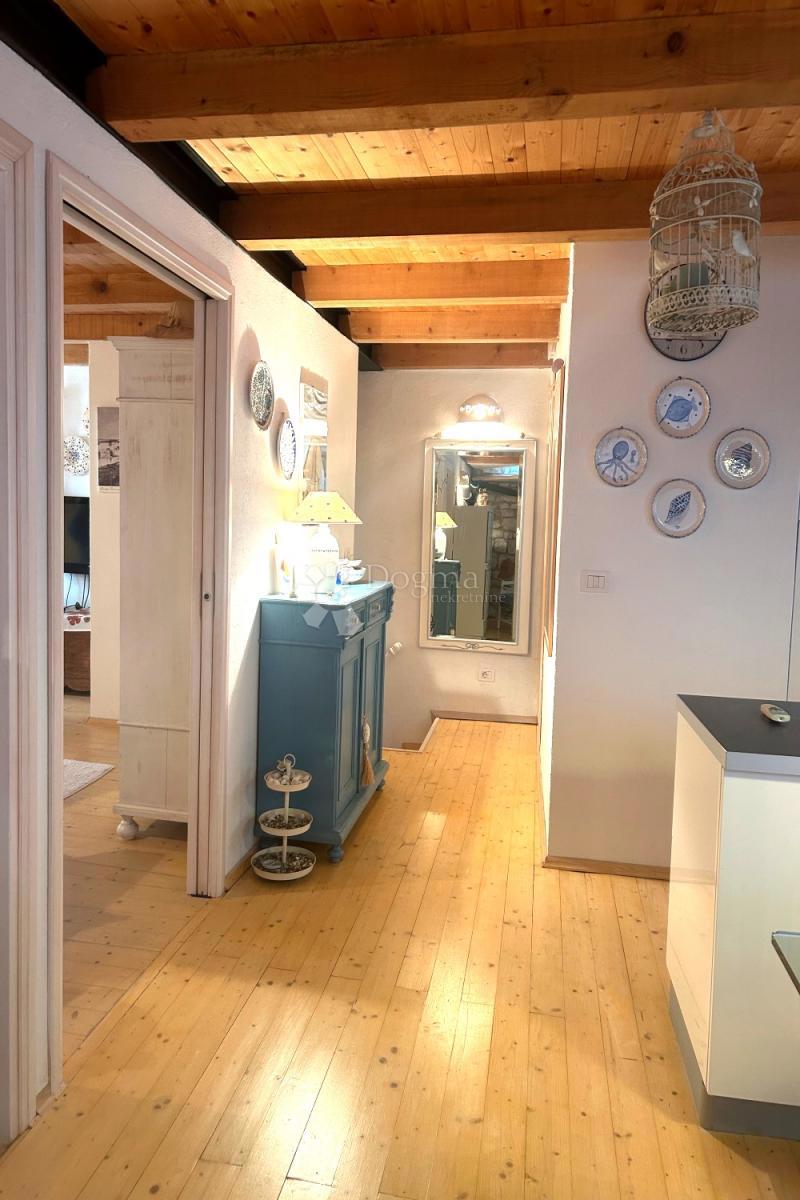 ROVIGNO – fantastico appartamento duplex con vista