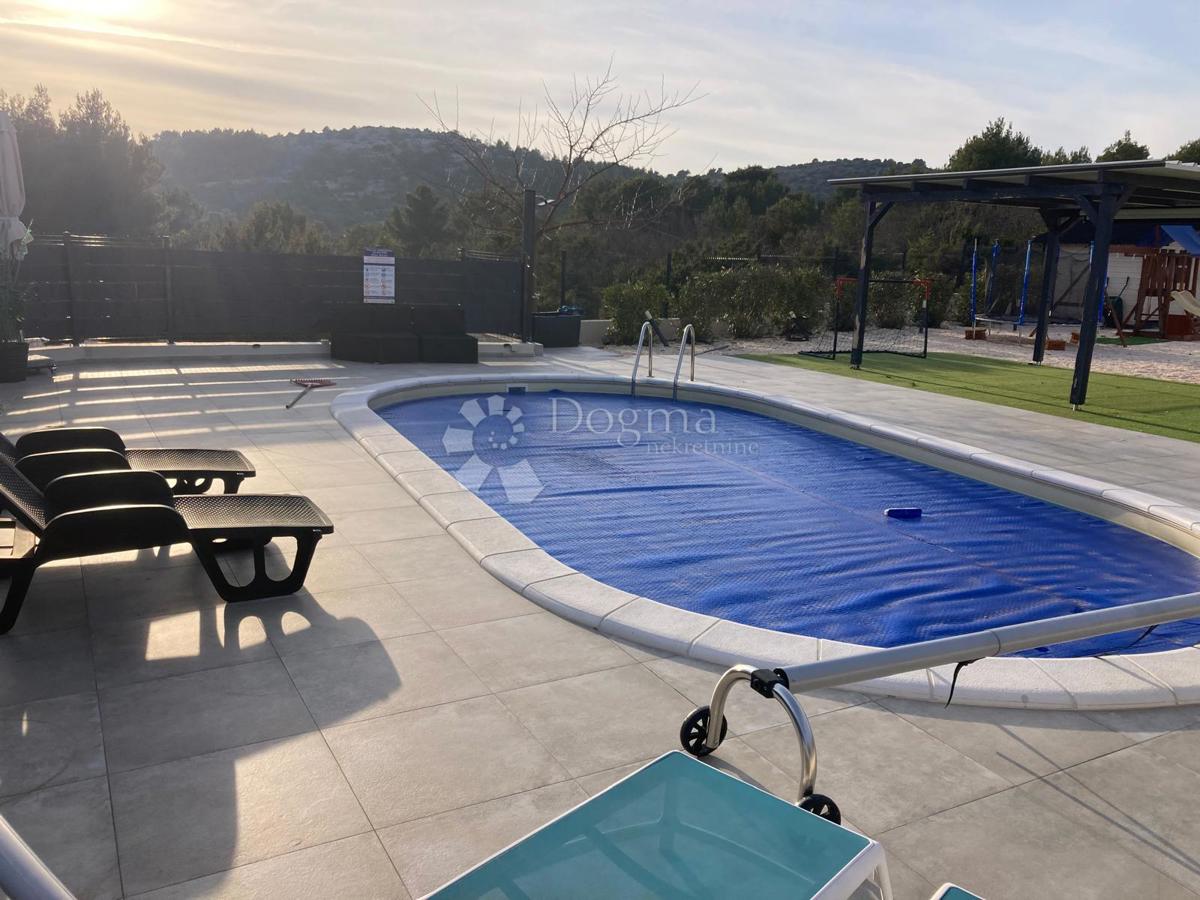 Terreno edificabile Bilice, Šibenik - Okolica, 580m2