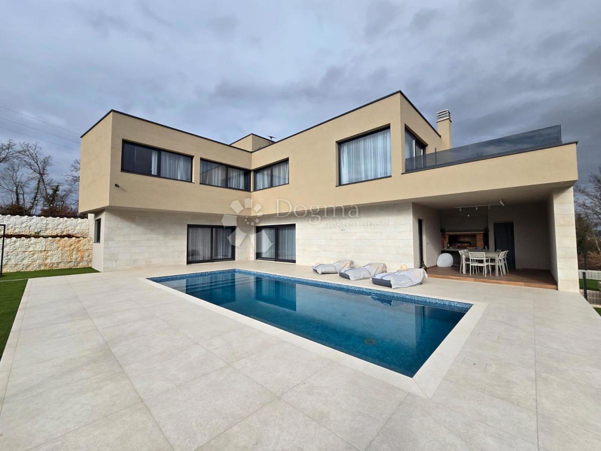 Casa Kringa, Tinjan, 370m2