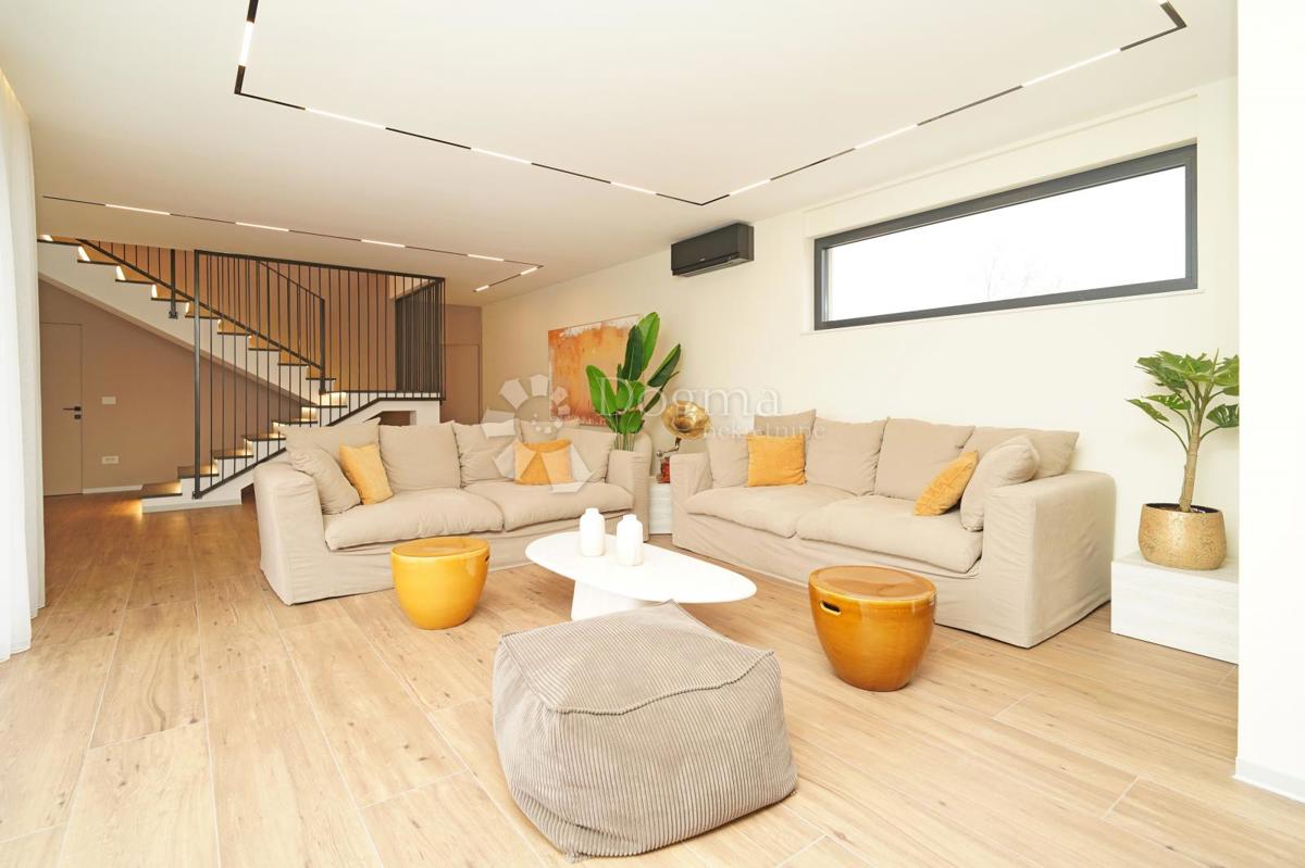 Casa Kringa, Tinjan, 370m2