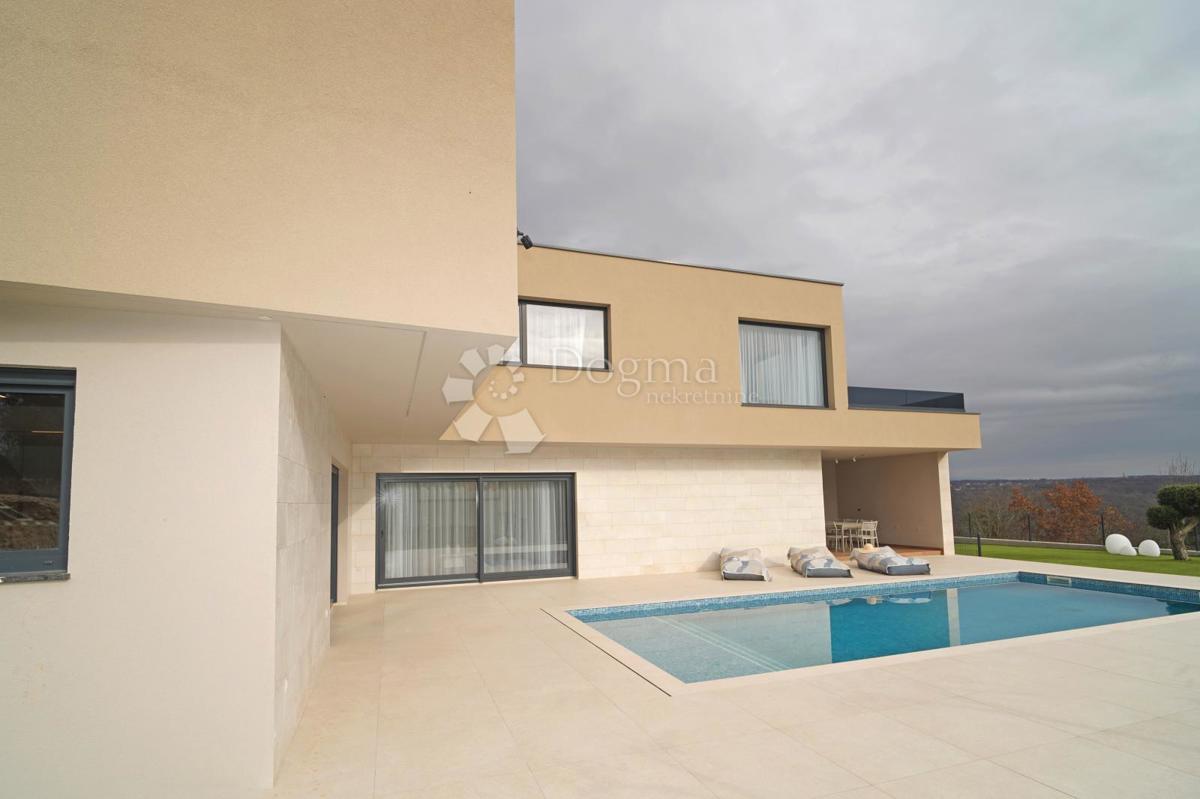 Casa Kringa, Tinjan, 370m2