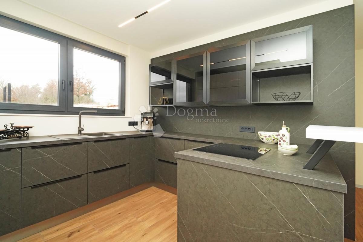 Casa Kringa, Tinjan, 370m2