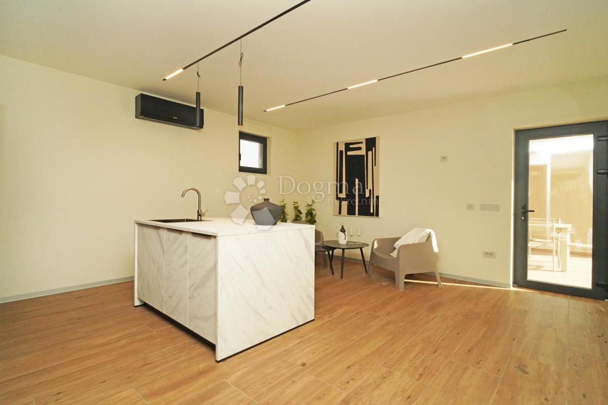 Casa Kringa, Tinjan, 370m2