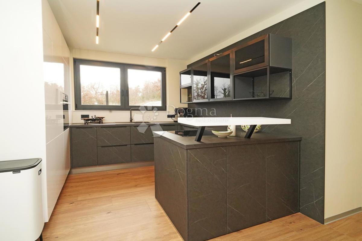 Casa Kringa, Tinjan, 370m2