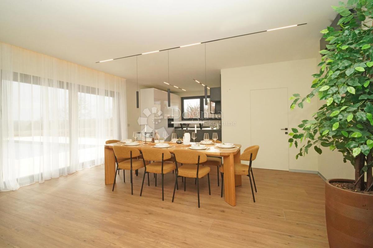 Casa Kringa, Tinjan, 370m2