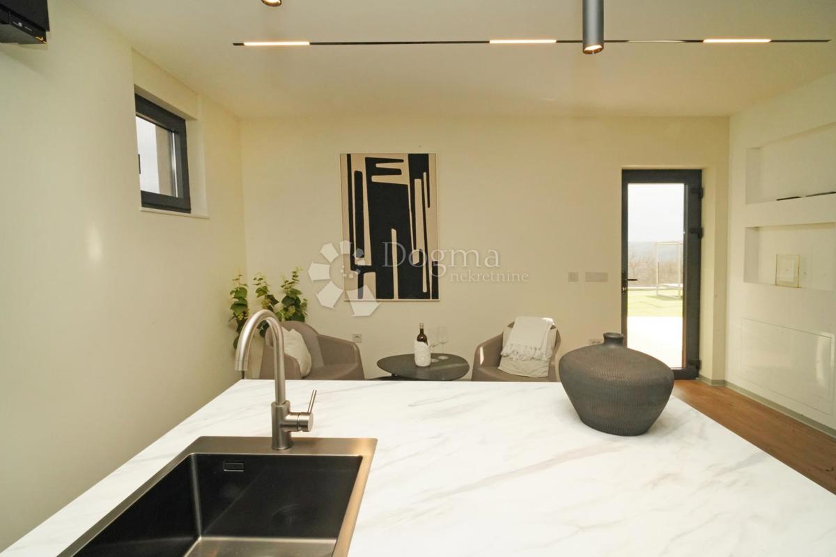 Casa Kringa, Tinjan, 370m2