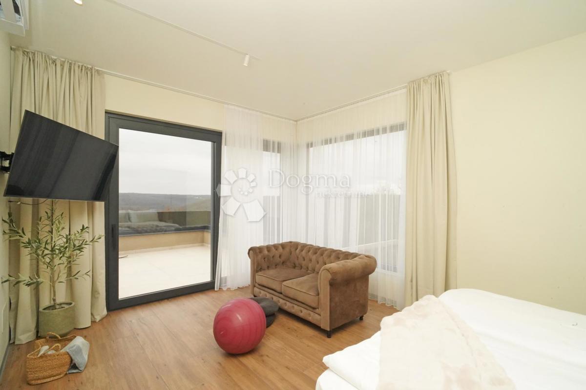 Casa Kringa, Tinjan, 370m2