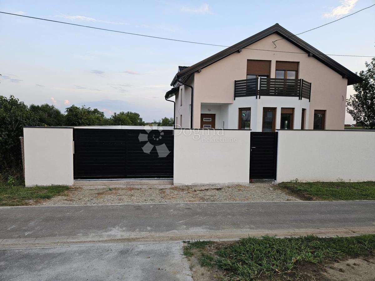 Casa Sarvaš, Osijek - Okolica, 200m2