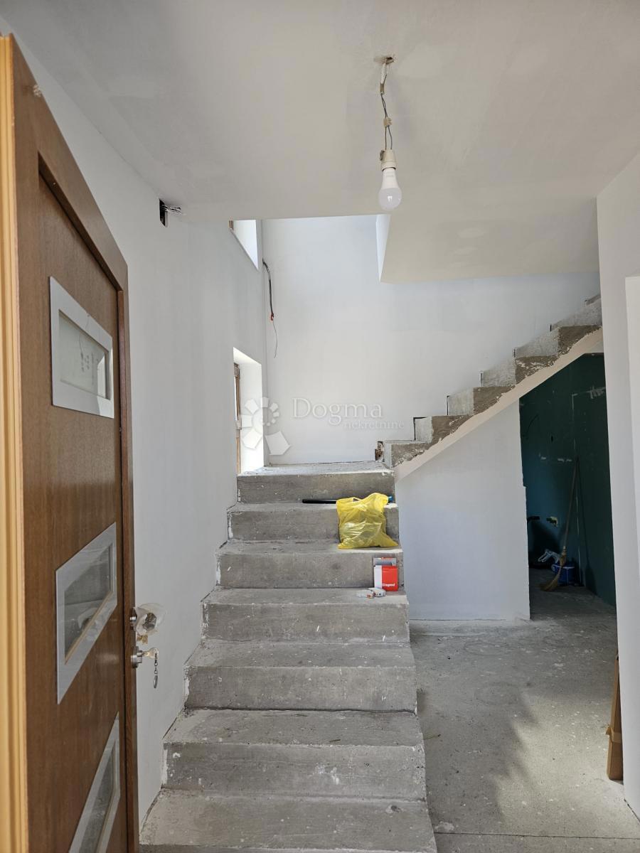 Casa Sarvaš, Osijek - Okolica, 200m2