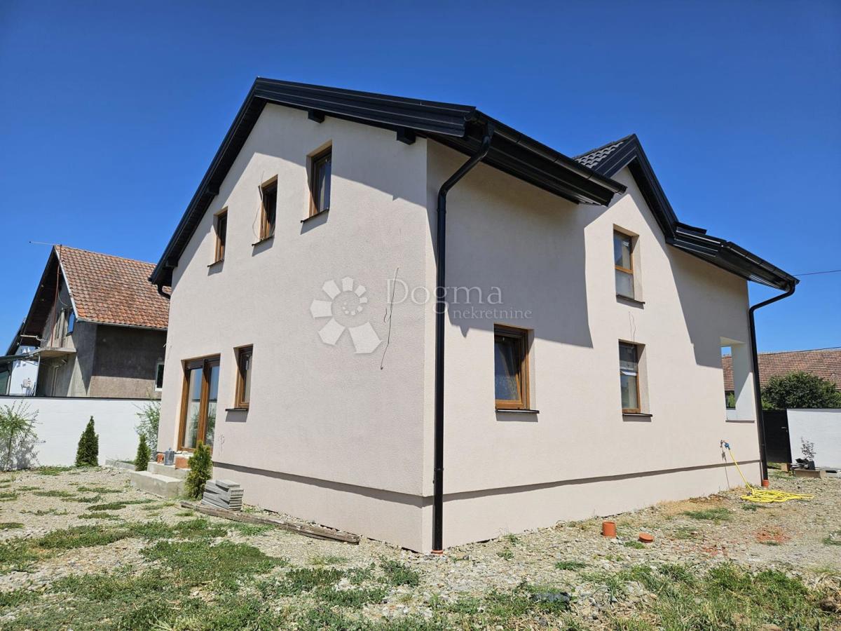 Casa Sarvaš, Osijek - Okolica, 200m2