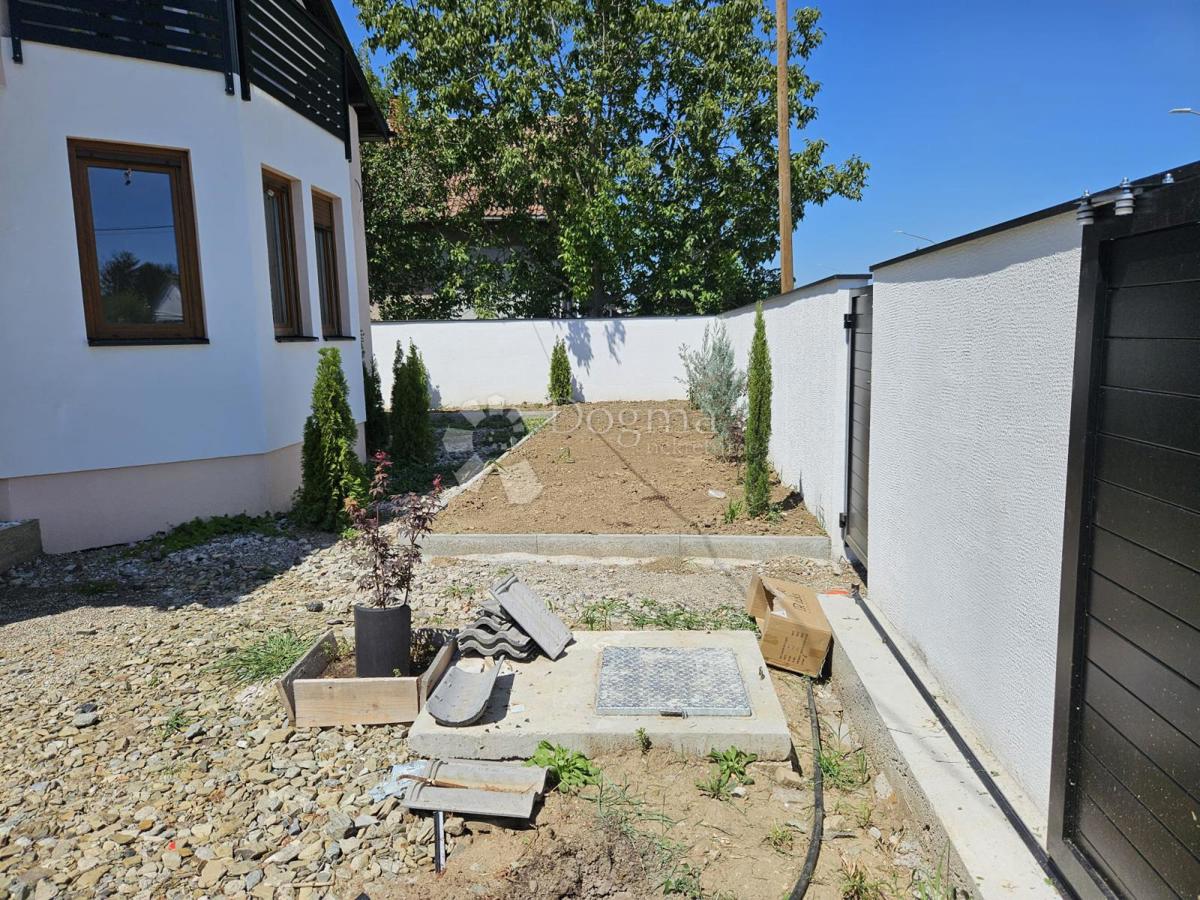 Casa Sarvaš, Osijek - Okolica, 200m2