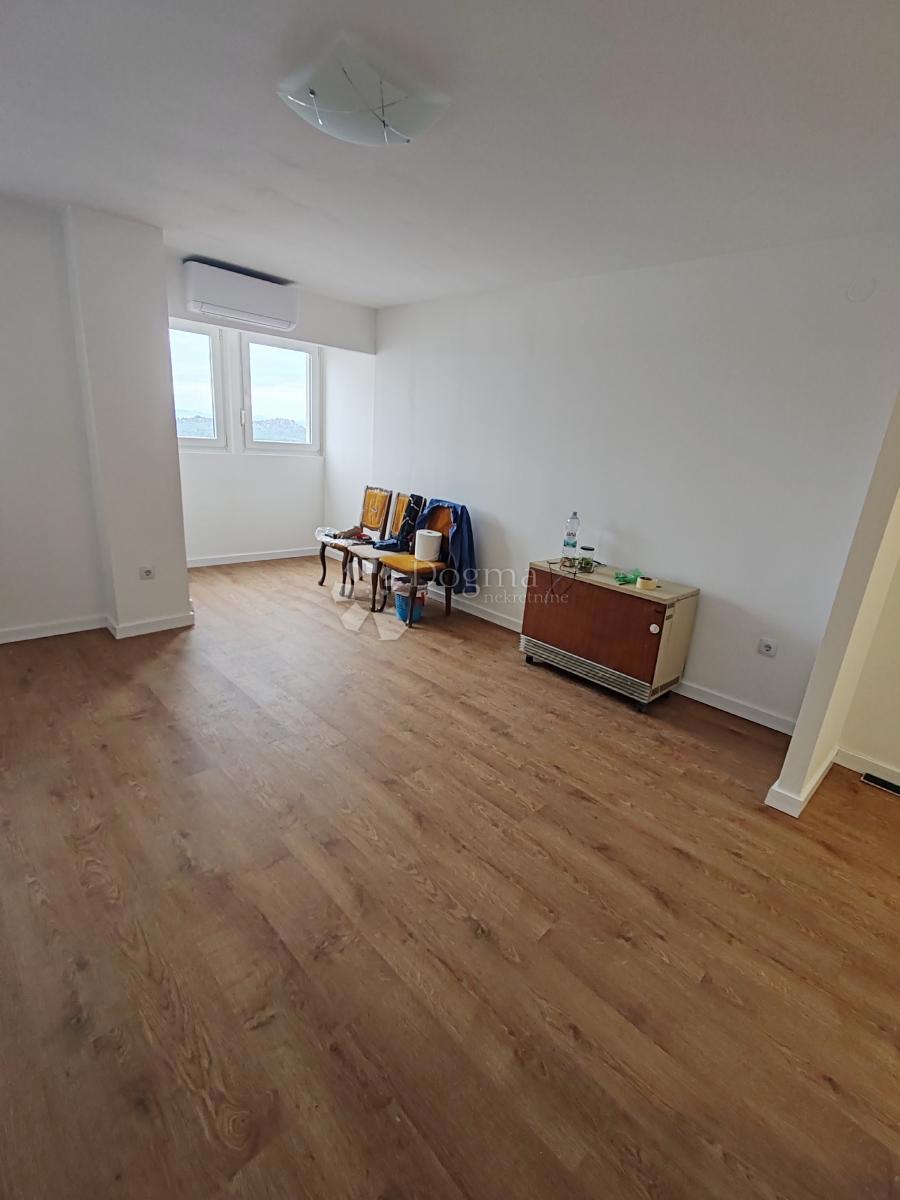 Allogio Baldekin, Šibenik, 62m2