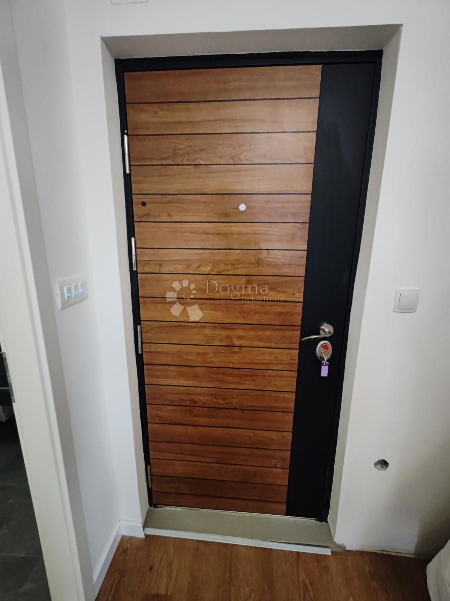 Allogio Baldekin, Šibenik, 62m2