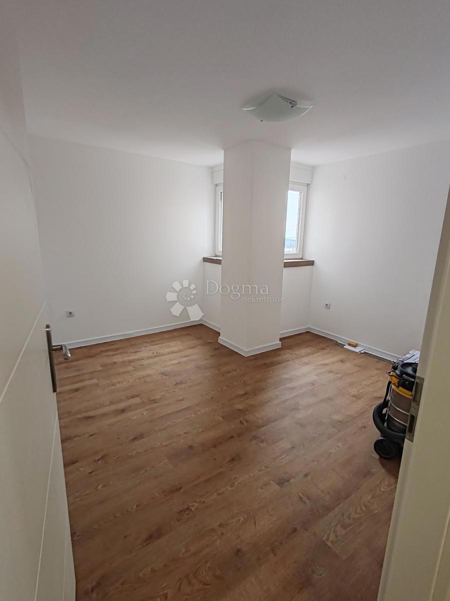 Allogio Baldekin, Šibenik, 62m2