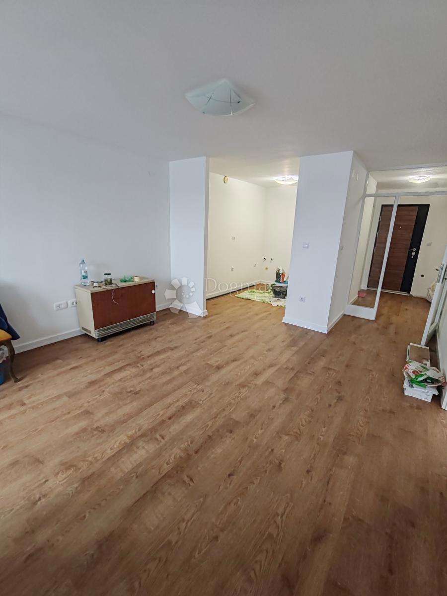 Allogio Baldekin, Šibenik, 62m2