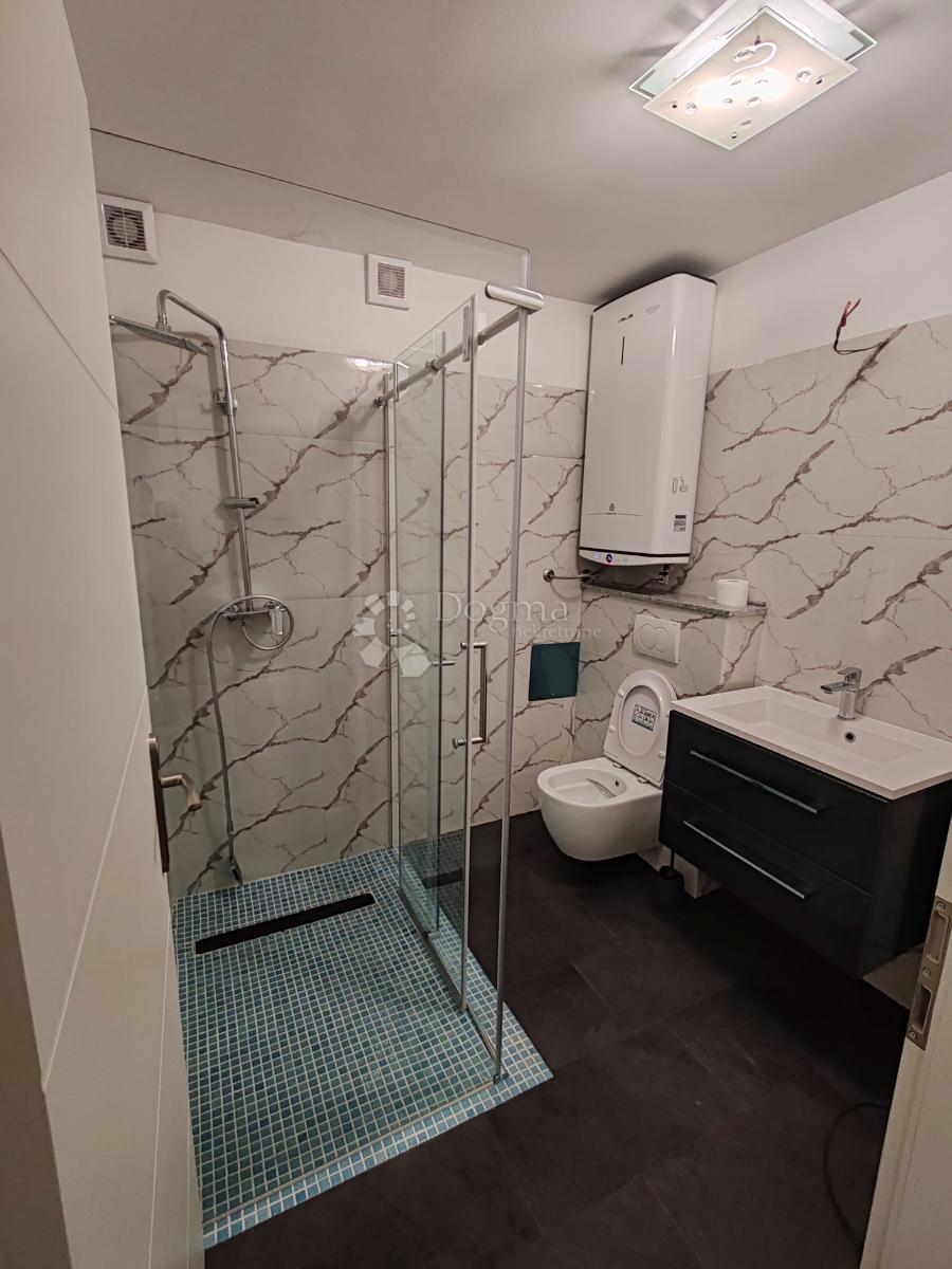 Allogio Baldekin, Šibenik, 62m2