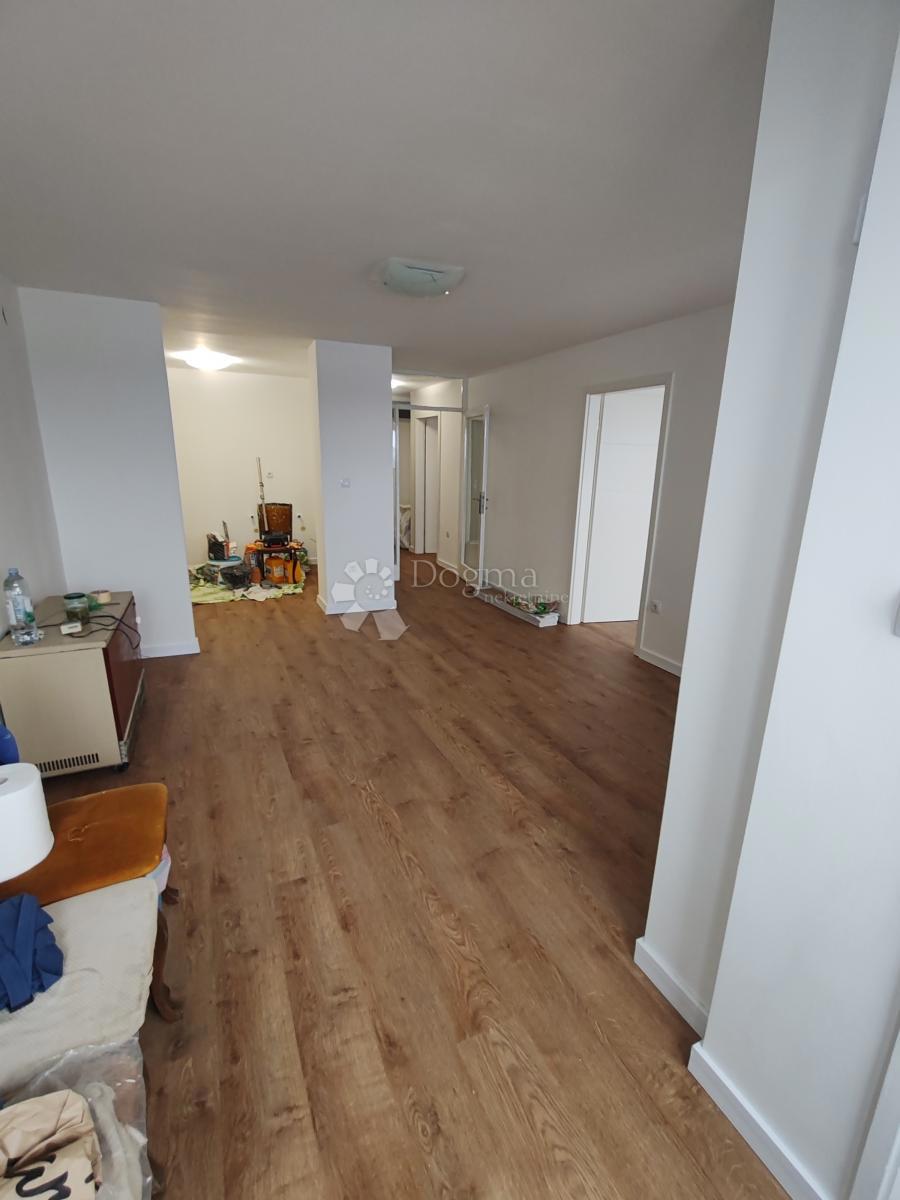 Allogio Baldekin, Šibenik, 62m2