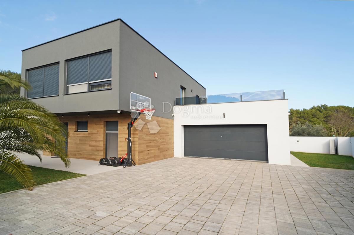 PACE, LUSSO E PRIVACY NEL CUORE DI POLA