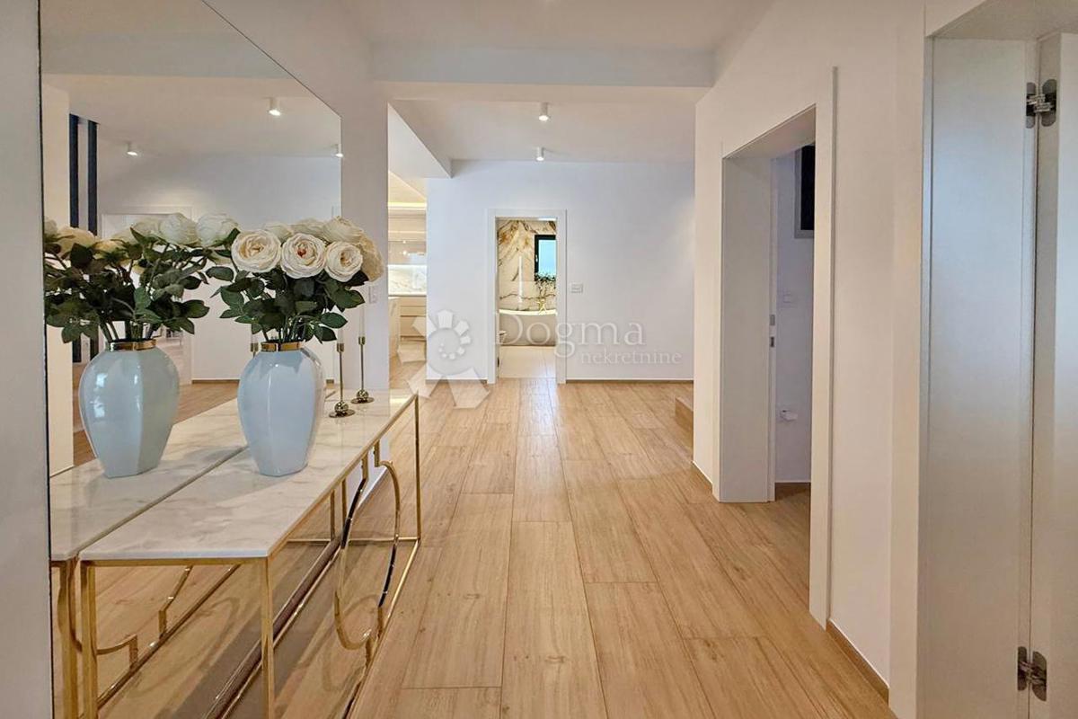 PACE, LUSSO E PRIVACY NEL CUORE DI POLA