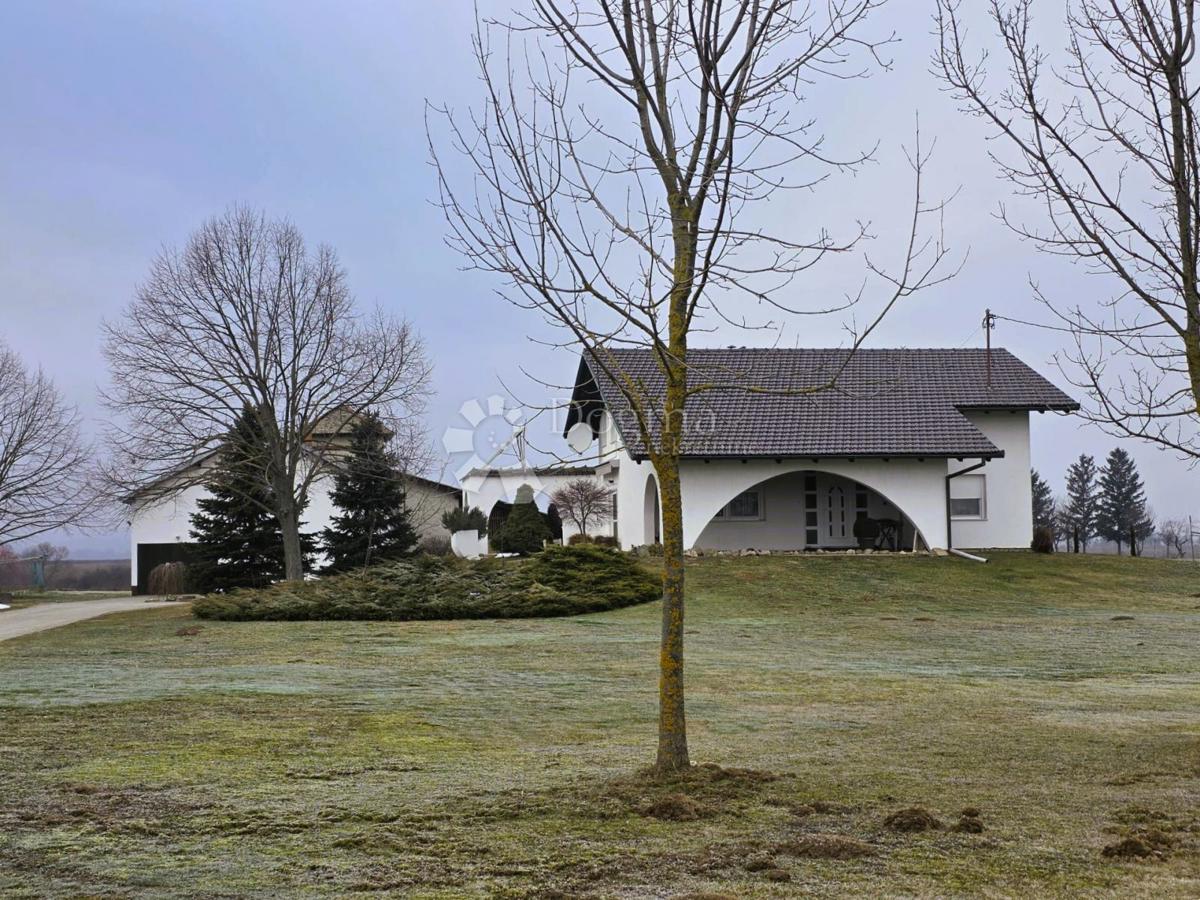 Casa Gašinci, Satnica Đakovačka, 138m2