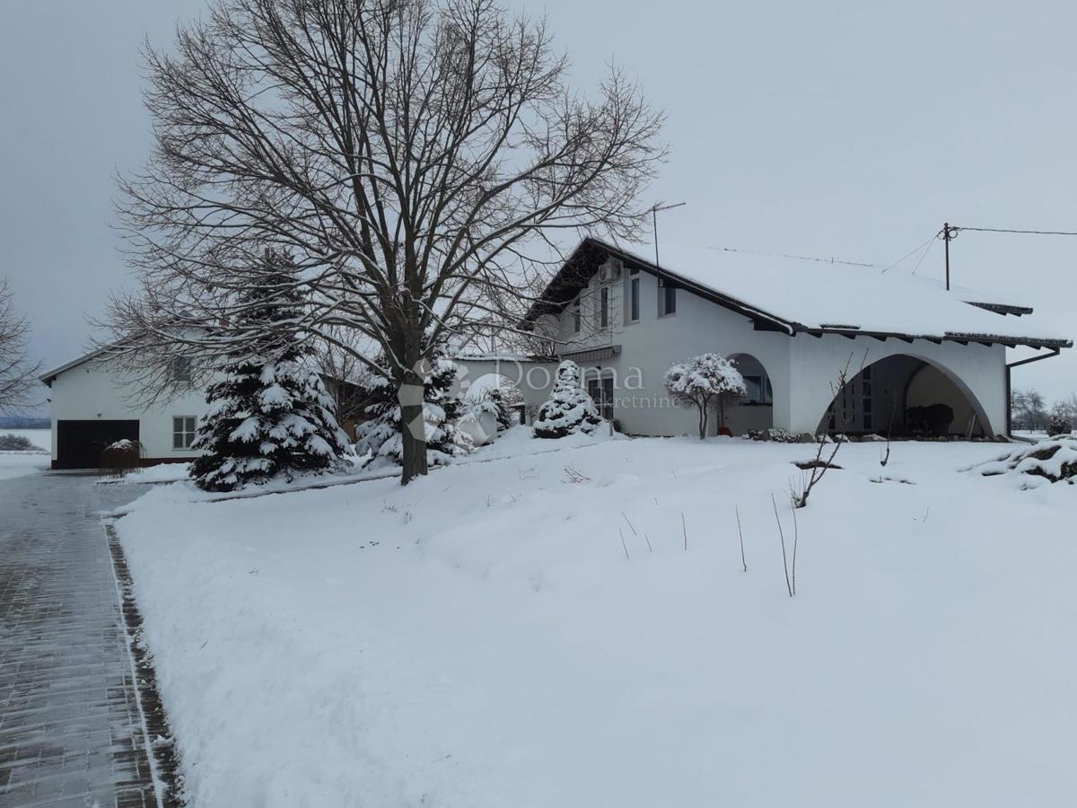 Casa Gašinci, Satnica Đakovačka, 138m2